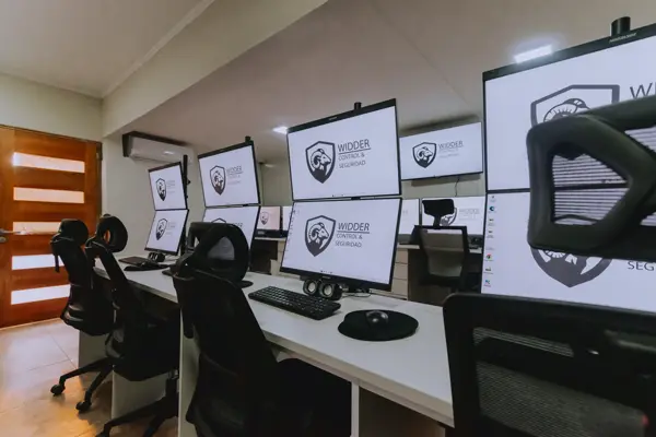 Puestos de operación de la central de monitoreo